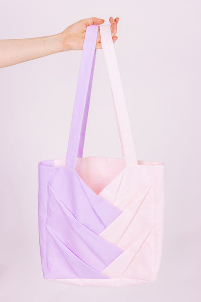 Xenta tote bag in lilac and pink linen, front view